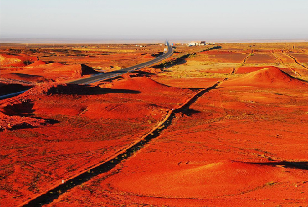 吉木萨尔县五彩湾火烧山