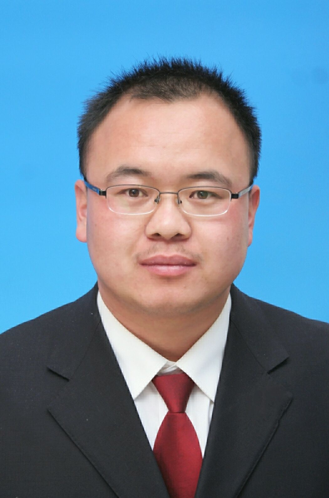 巡察办主任刘新明协助管理县委巡察工作.