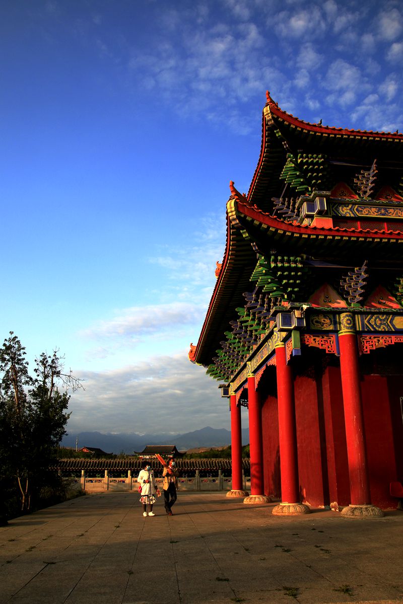 夕阳下的千佛寺